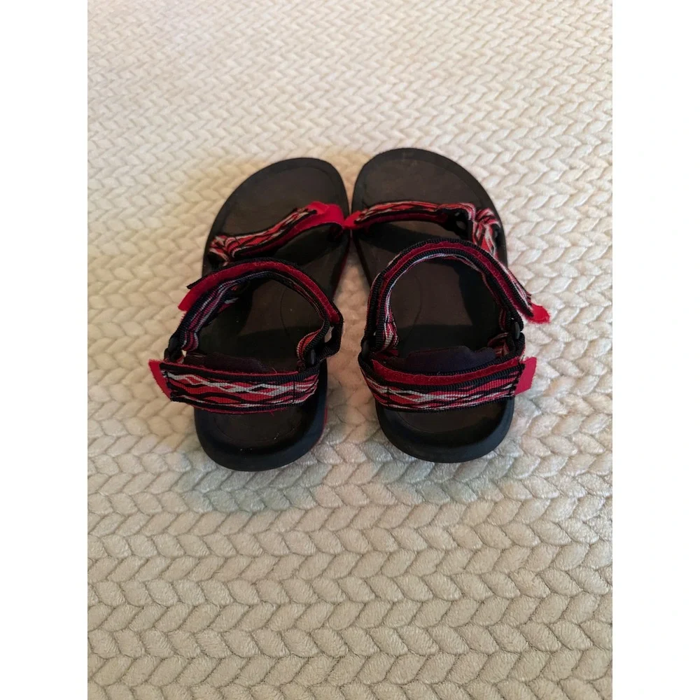 Teva Hurricane XLT 2 Kids Sandals Red Black Geometric Strappy Size 1 1019390C